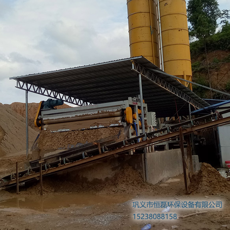 浙江李總洗沙場2000型帶式壓濾機工作現(xiàn)場